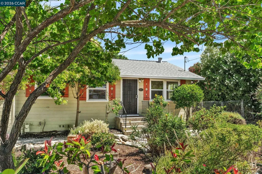 2072 Chalomar Road Concord CA 94518