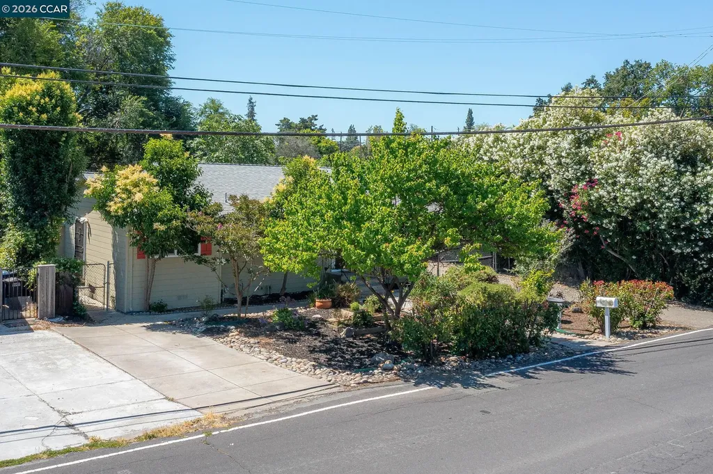 2072 Chalomar Road Concord CA 94518