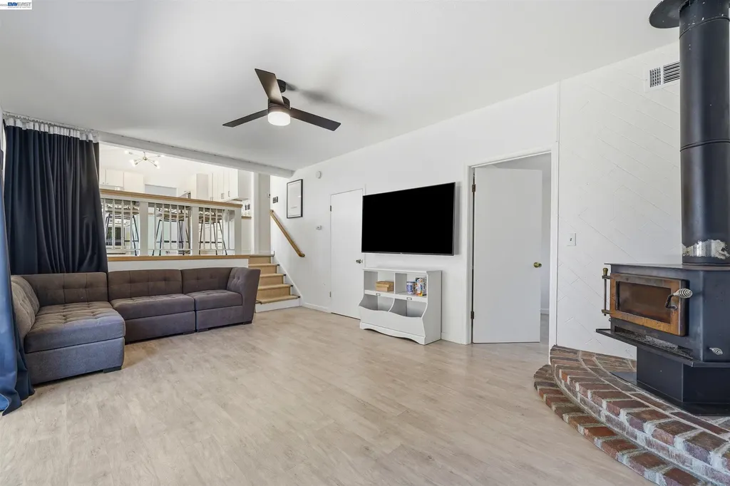 241 Garnet Drive Livermore CA 94550