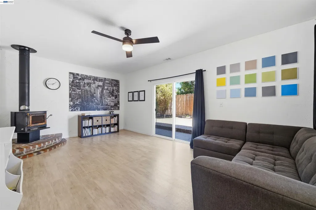 241 Garnet Drive Livermore CA 94550