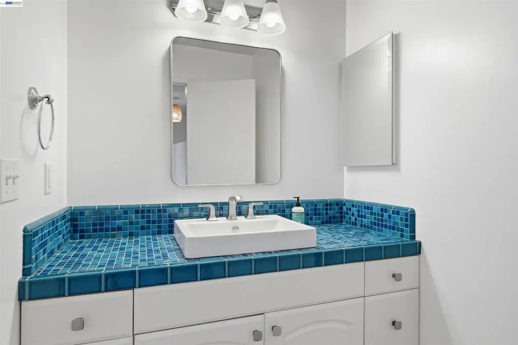 241 Garnet Drive Livermore CA 94550