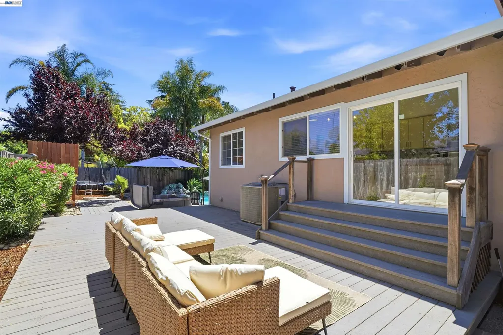 241 Garnet Drive Livermore CA 94550