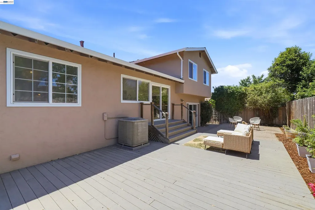 241 Garnet Drive Livermore CA 94550