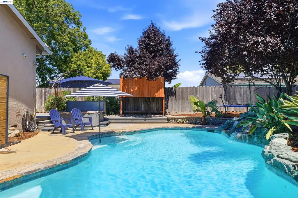 241 Garnet Drive Livermore CA 94550