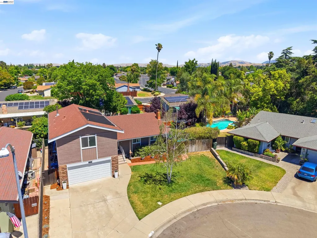 241 Garnet Drive Livermore CA 94550