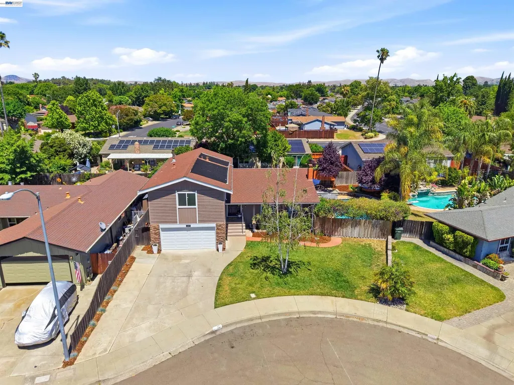 241 Garnet Drive Livermore CA 94550