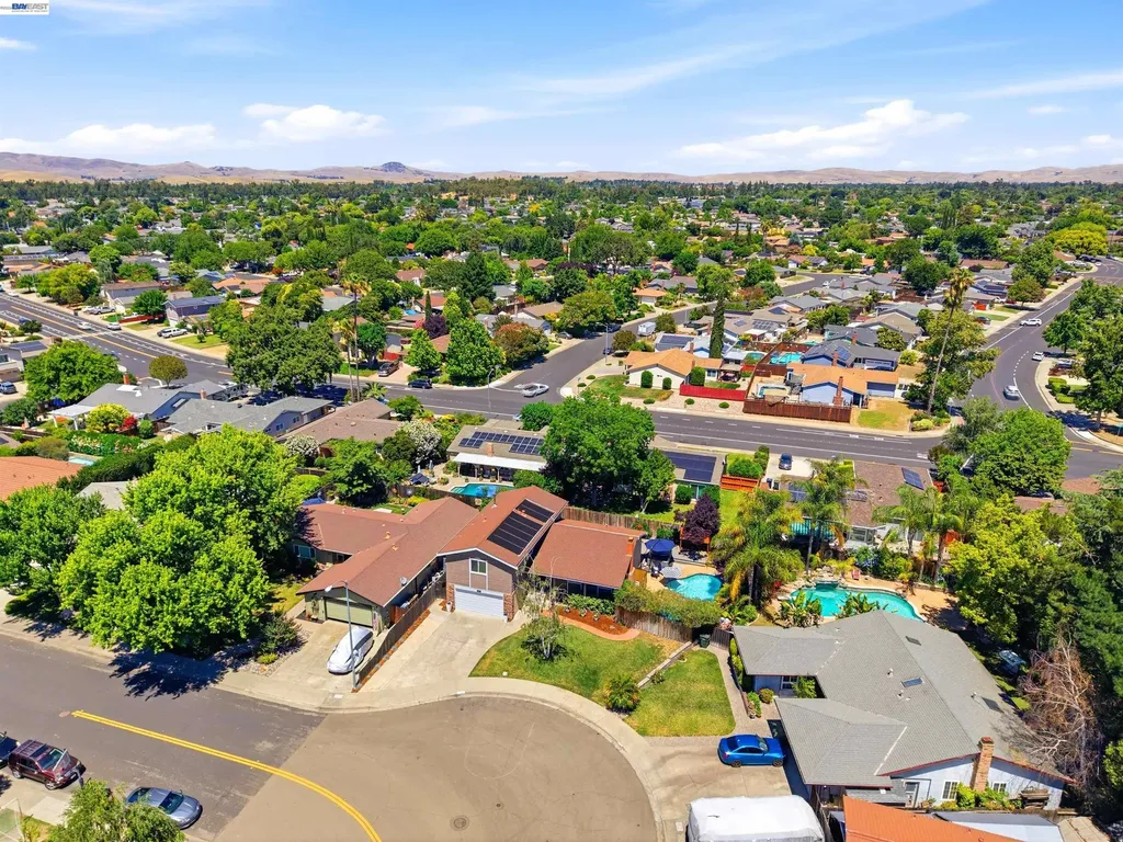 241 Garnet Drive Livermore CA 94550