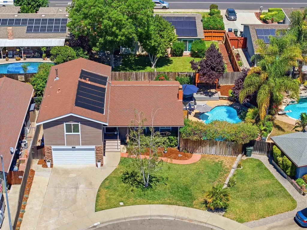 241 Garnet Drive Livermore CA 94550