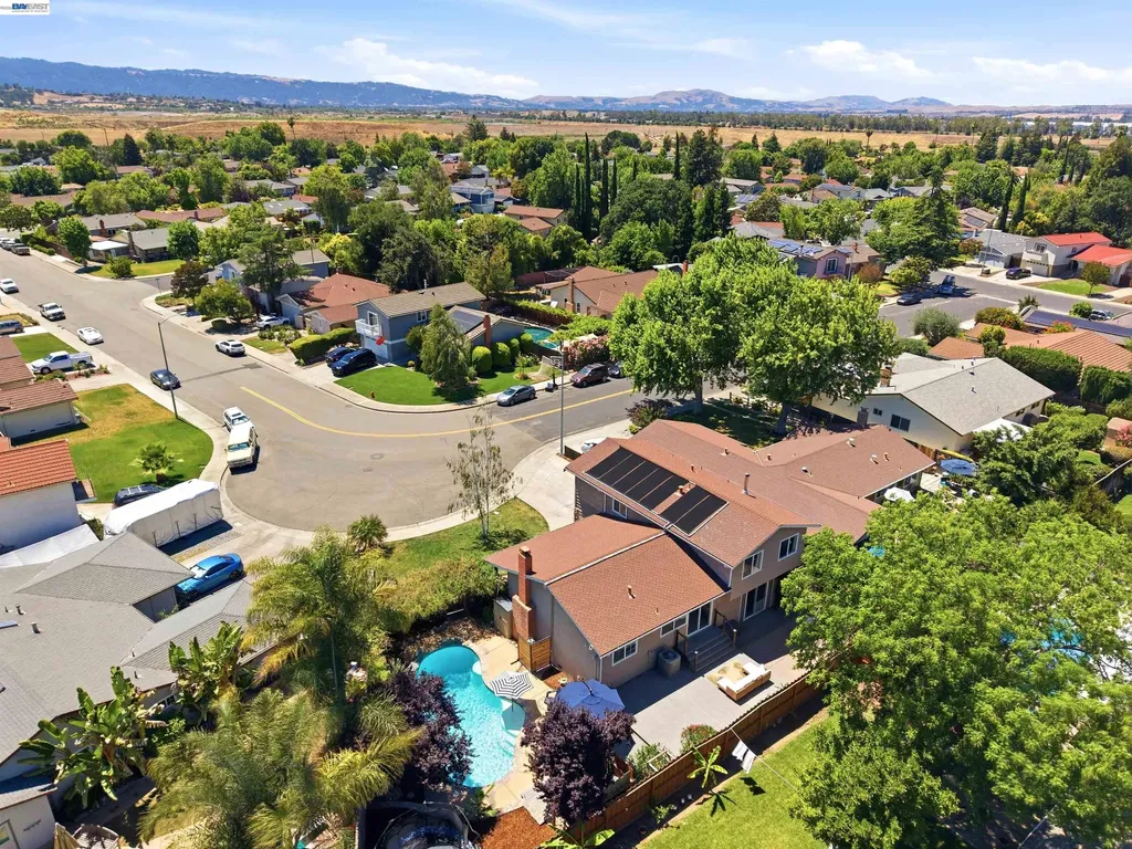 241 Garnet Drive Livermore CA 94550