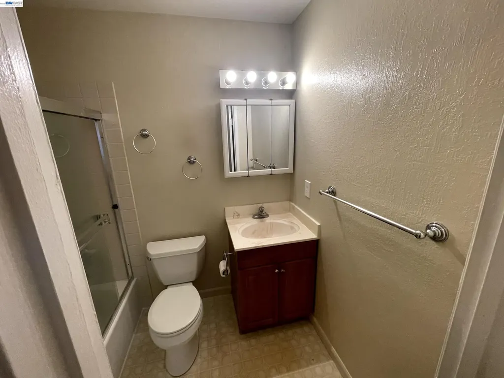 32656 Brenda Way Union City CA 94587
