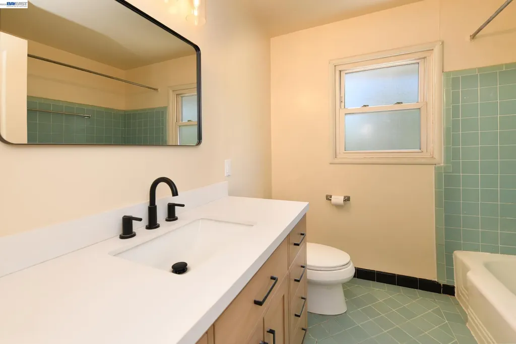350 Strand Avenue Pleasant Hill CA 94523