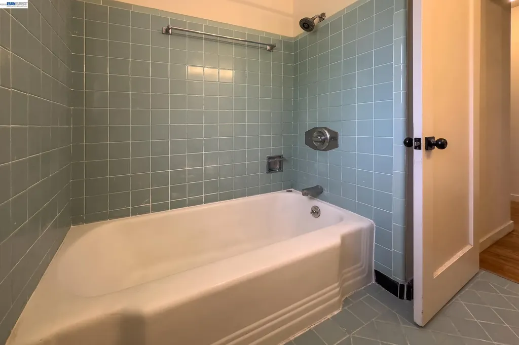 350 Strand Avenue Pleasant Hill CA 94523