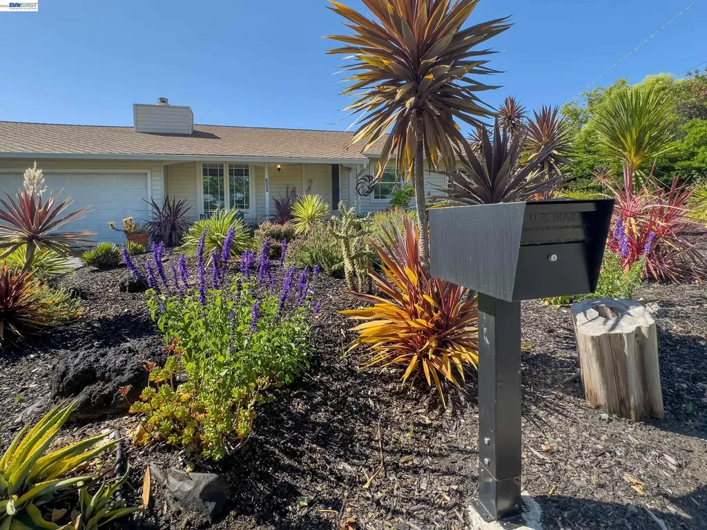 350 Strand Avenue Pleasant Hill CA 94523