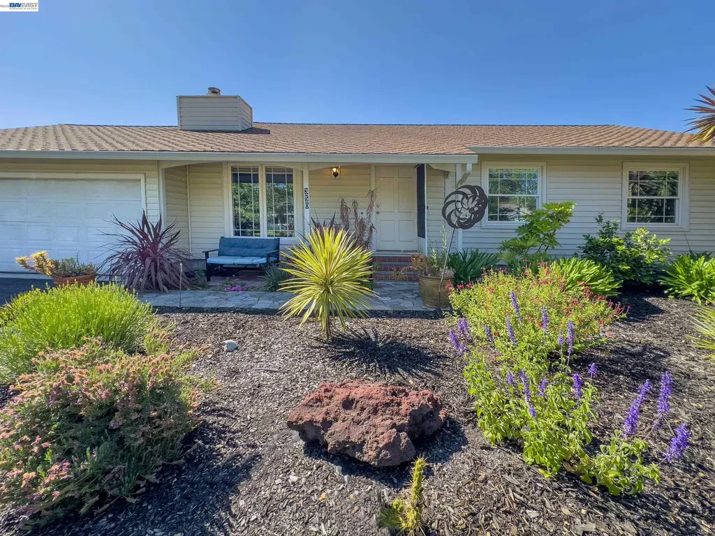 350 Strand Avenue Pleasant Hill CA 94523