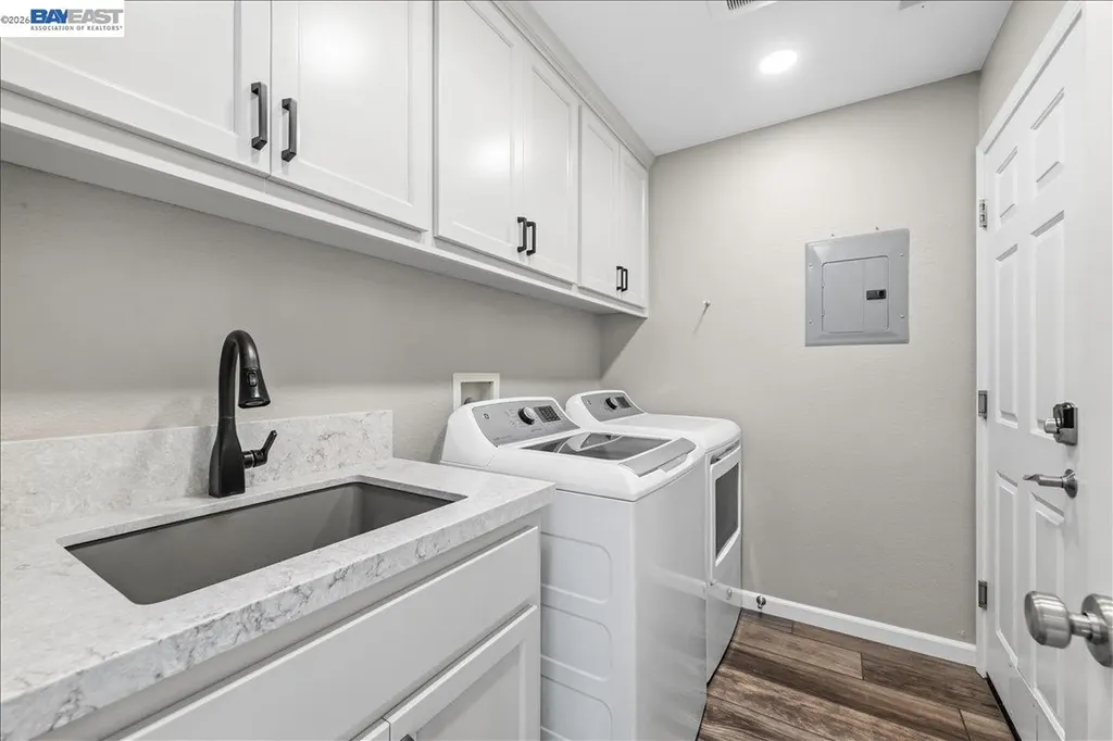 5625 Applegate Way Dublin CA 94568