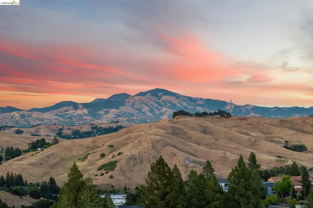 1912 Ascot Drive Moraga CA 94556