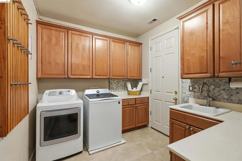 5048 Botting Court Antioch CA 94531