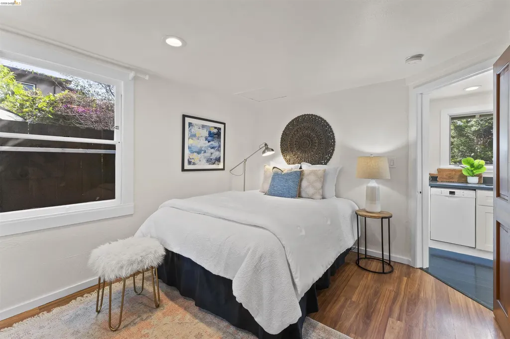 5154 Shafter Avenue Oakland CA 94618
