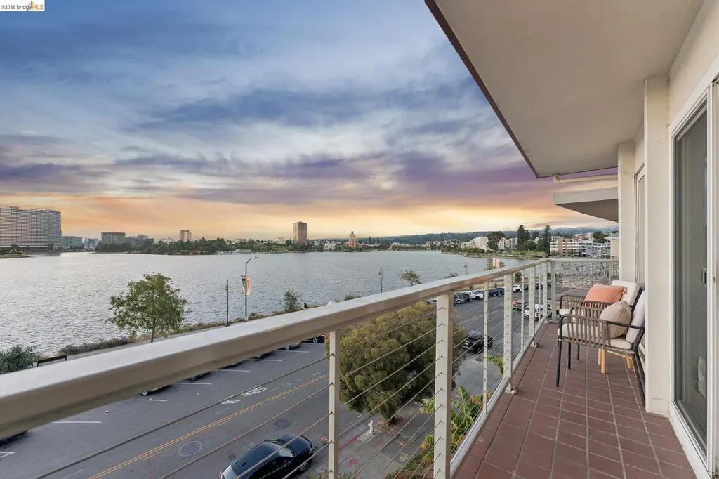 1410 Lakeshore Avenue Oakland CA 94606