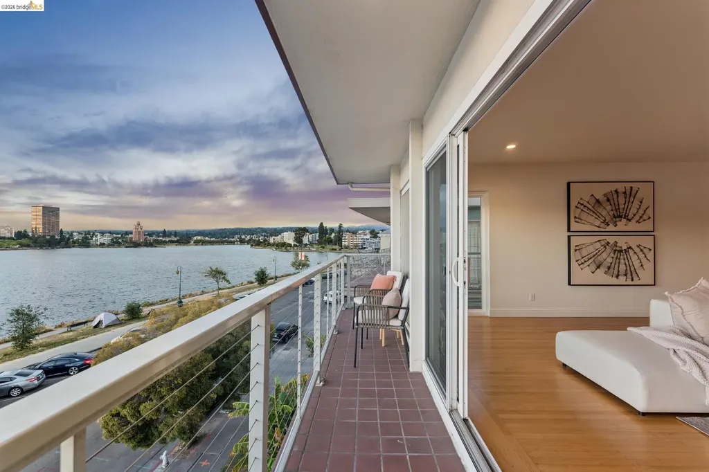1410 Lakeshore Avenue Oakland CA 94606
