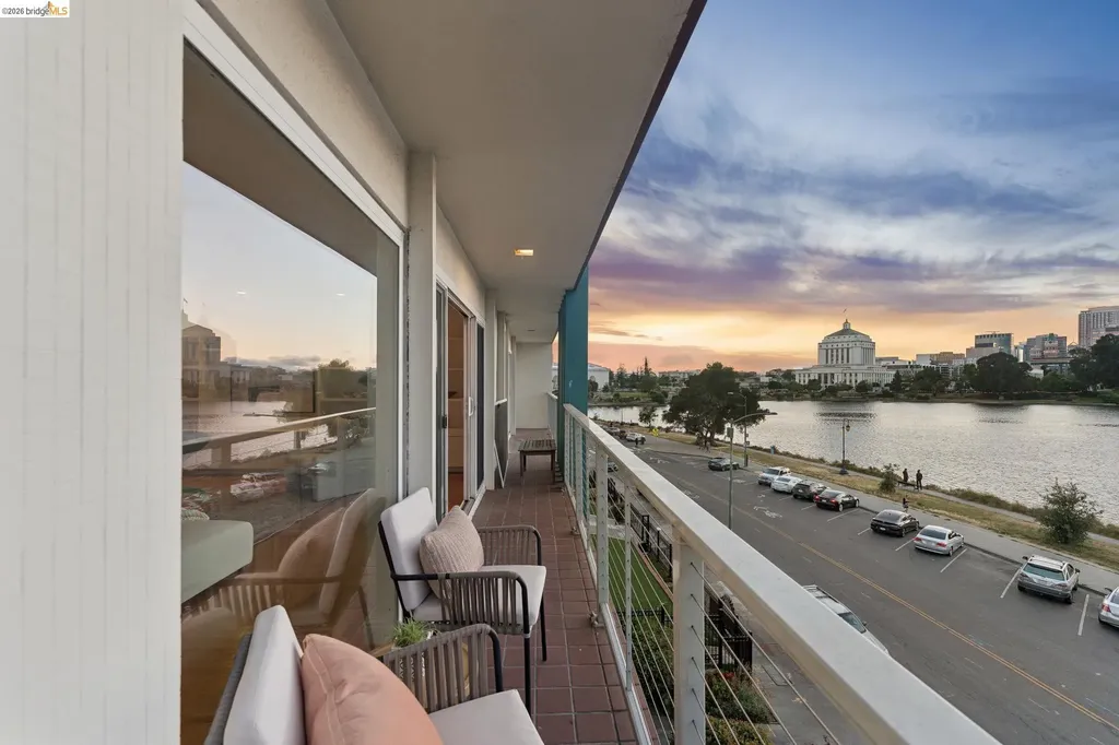 1410 Lakeshore Avenue Oakland CA 94606