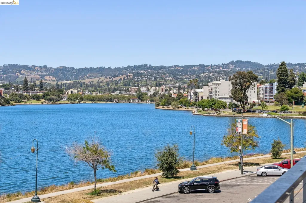 1410 Lakeshore Avenue Oakland CA 94606