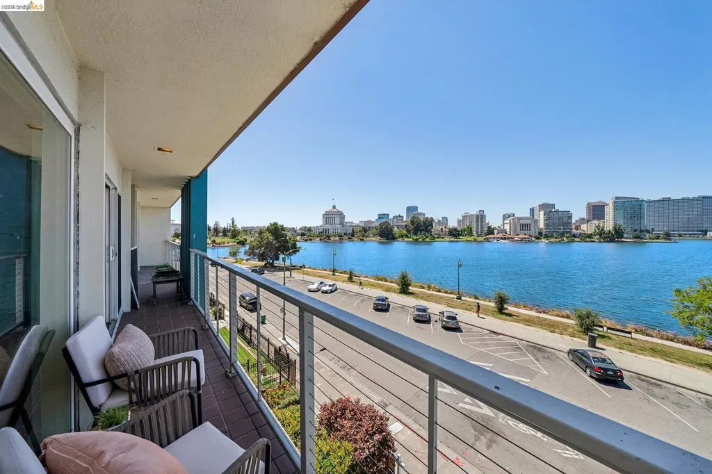 1410 Lakeshore Avenue Oakland CA 94606