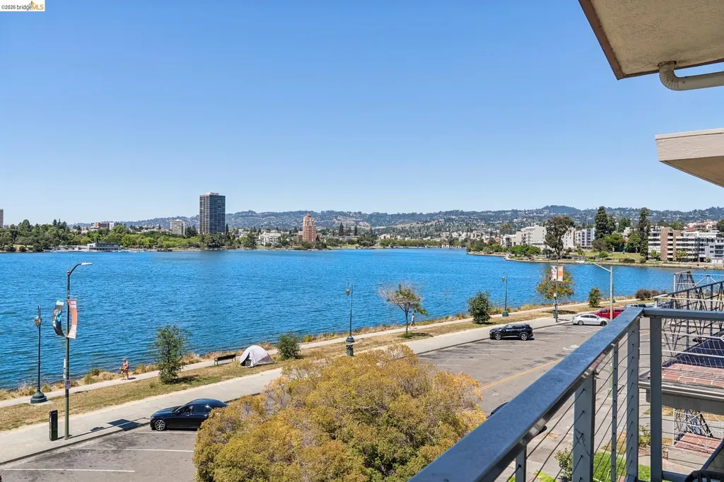 1410 Lakeshore Avenue Oakland CA 94606