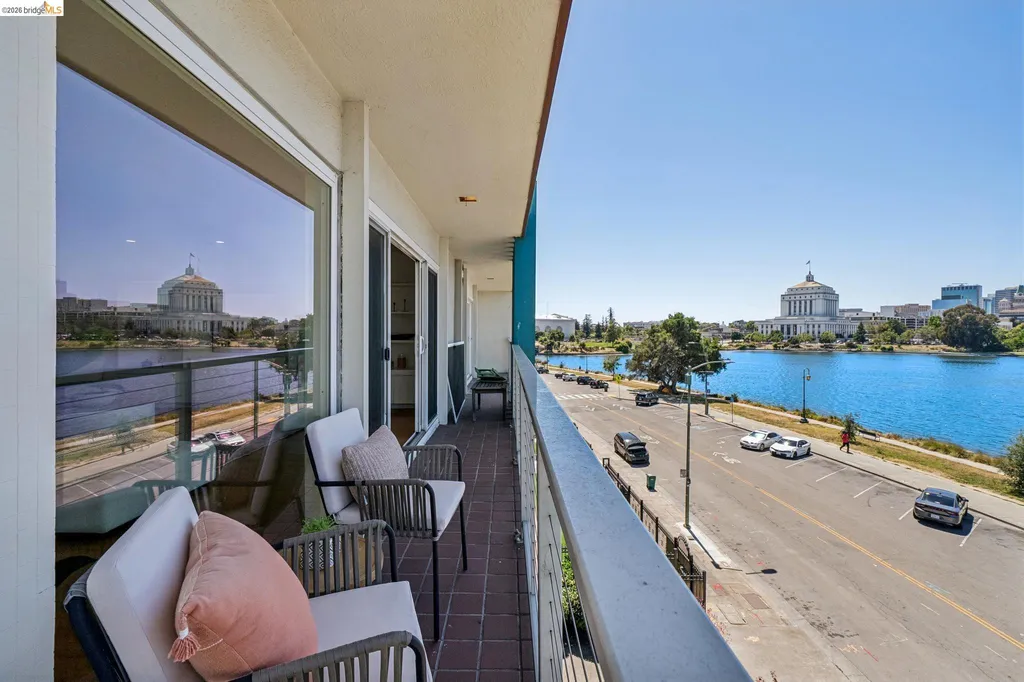 1410 Lakeshore Avenue Oakland CA 94606