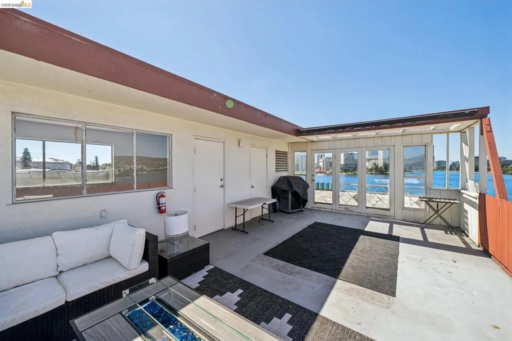 1410 Lakeshore Avenue Oakland CA 94606