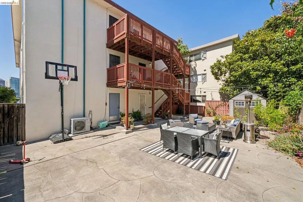 1410 Lakeshore Avenue Oakland CA 94606