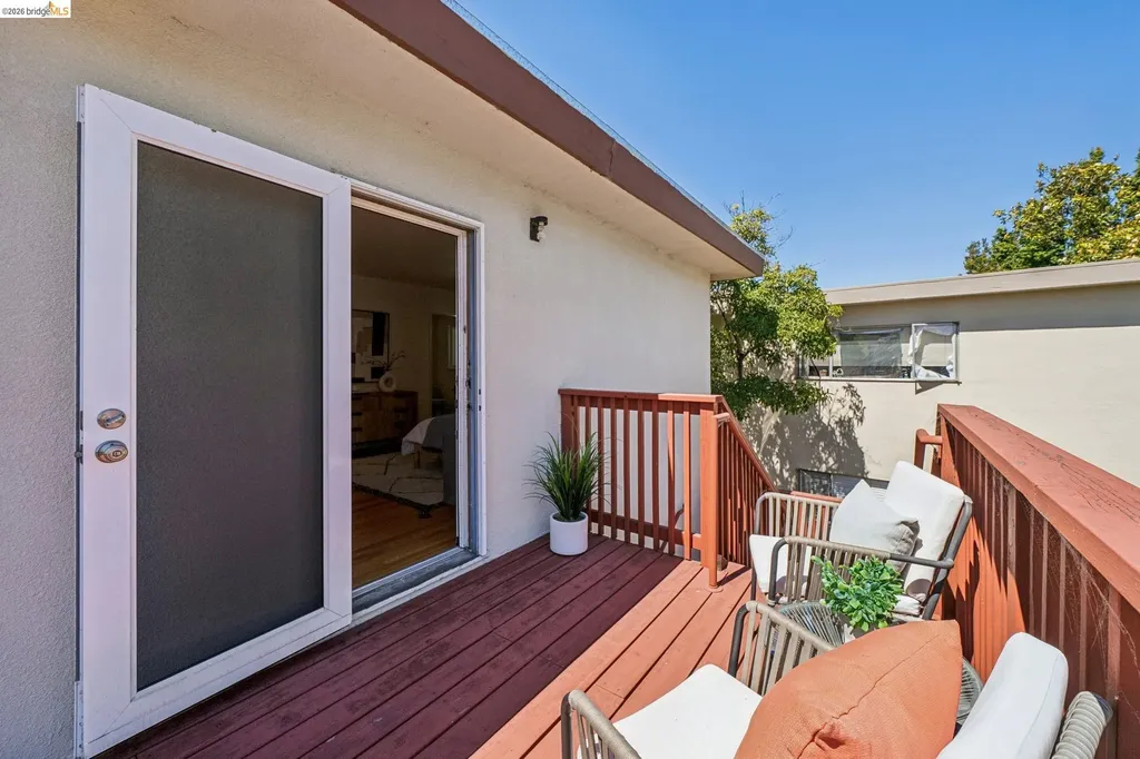 1410 Lakeshore Avenue Oakland CA 94606