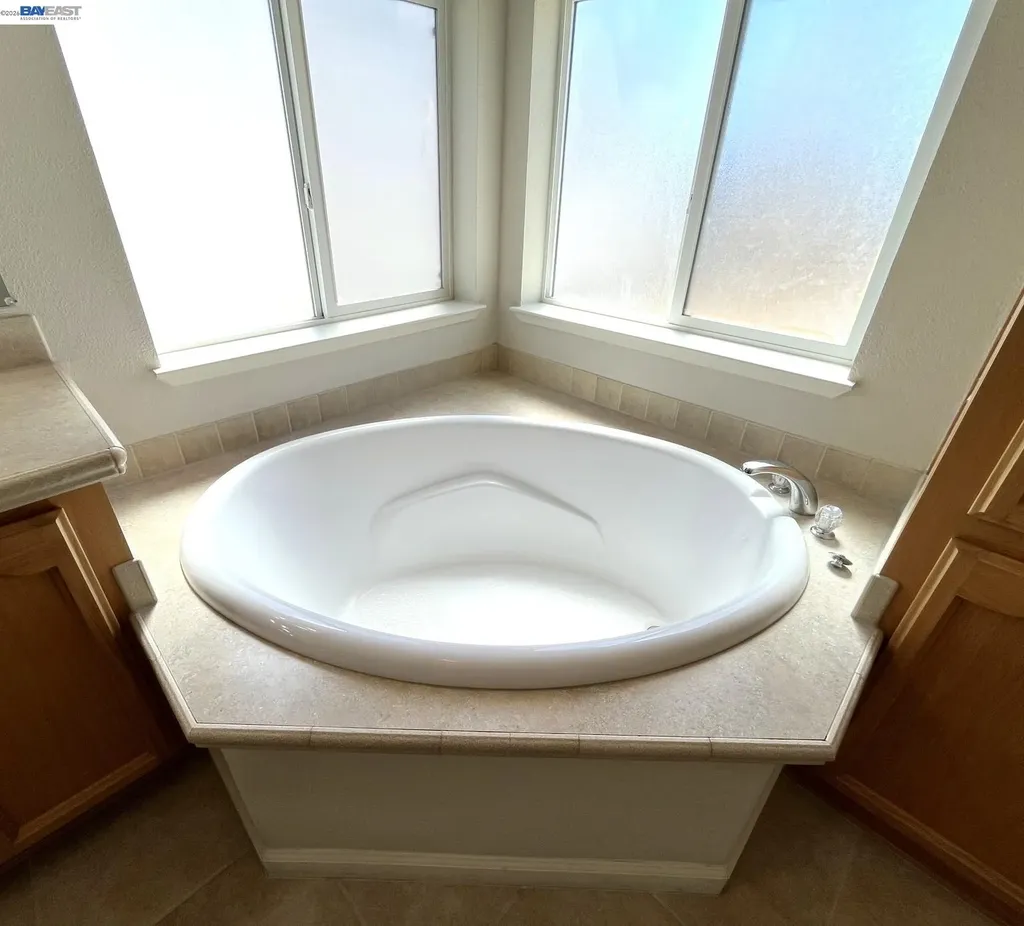 209 Santa Susana San Leandro CA 94579