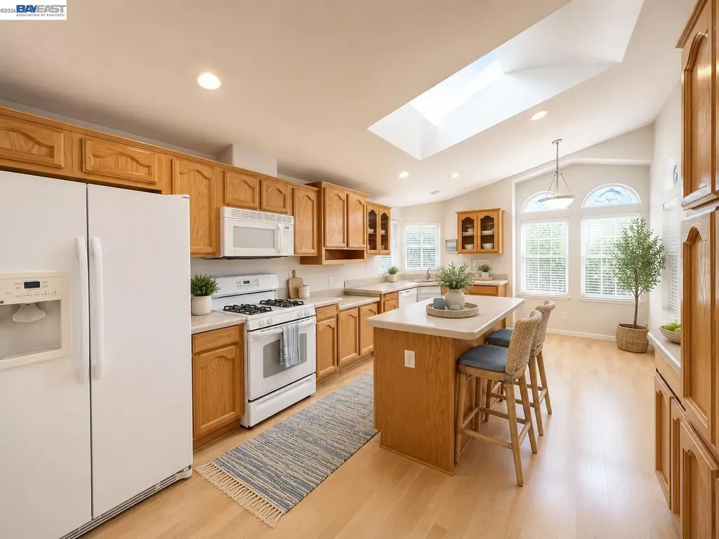 209 Santa Susana San Leandro CA 94579