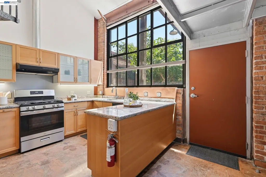 1501 37th Avenue Oakland CA 94601