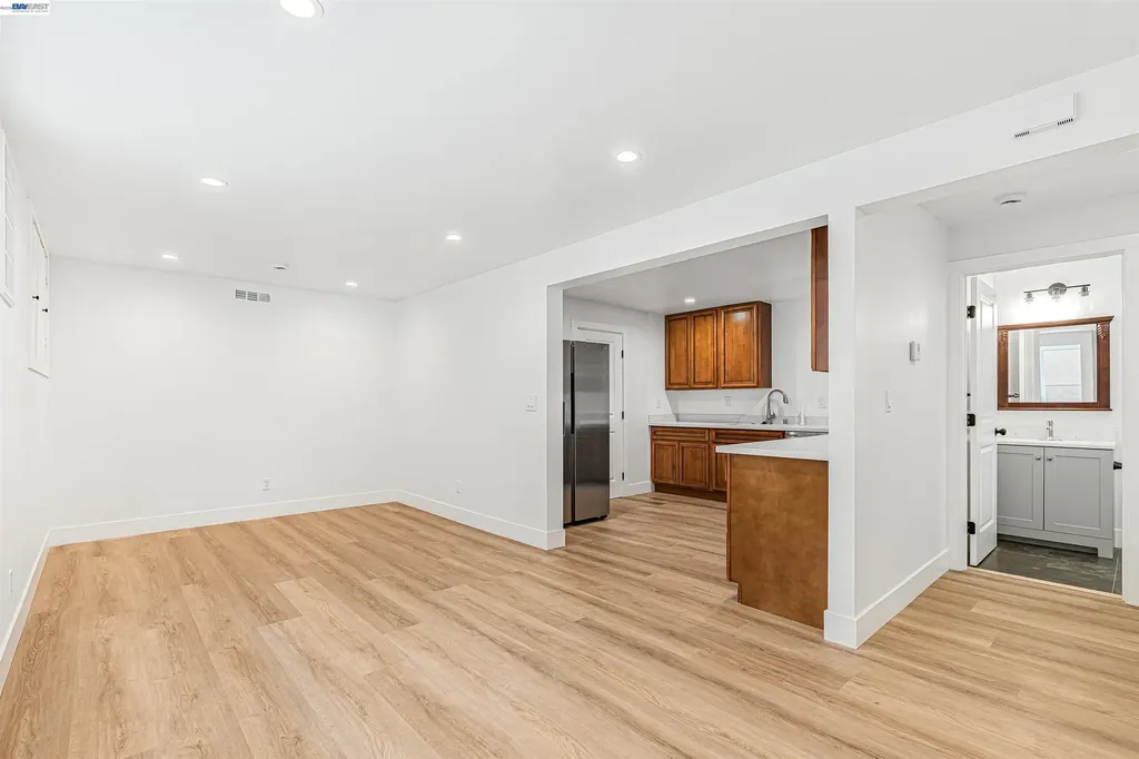 3035 Logan Street Oakland CA 94601