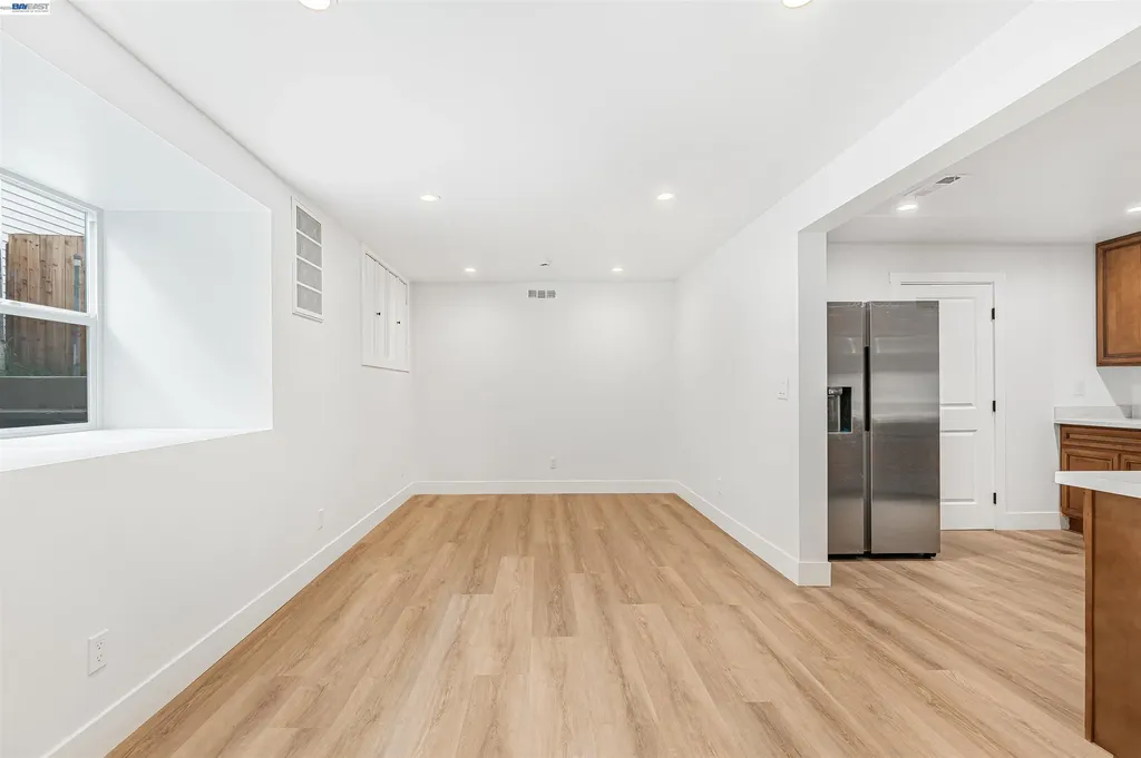 3035 Logan Street Oakland CA 94601