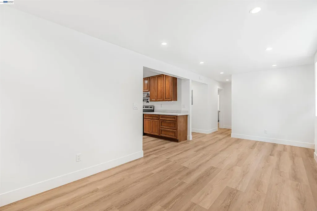 3035 Logan Street Oakland CA 94601
