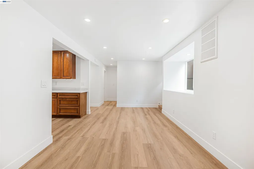 3035 Logan Street Oakland CA 94601