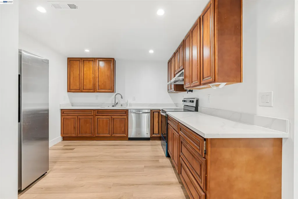 3035 Logan Street Oakland CA 94601