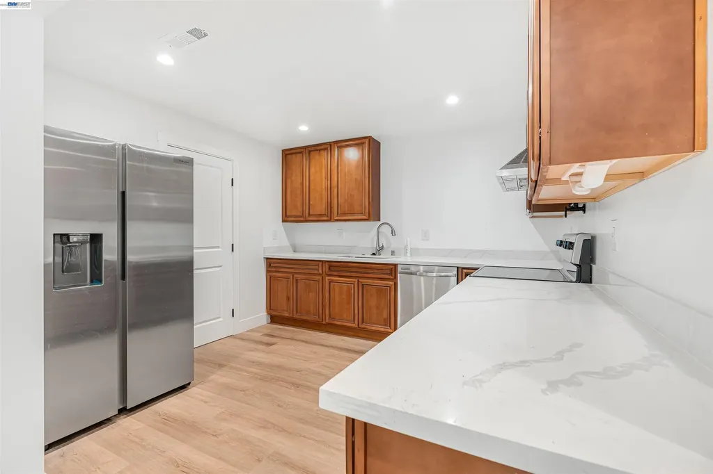 3035 Logan Street Oakland CA 94601