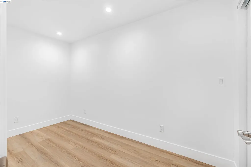3035 Logan Street Oakland CA 94601