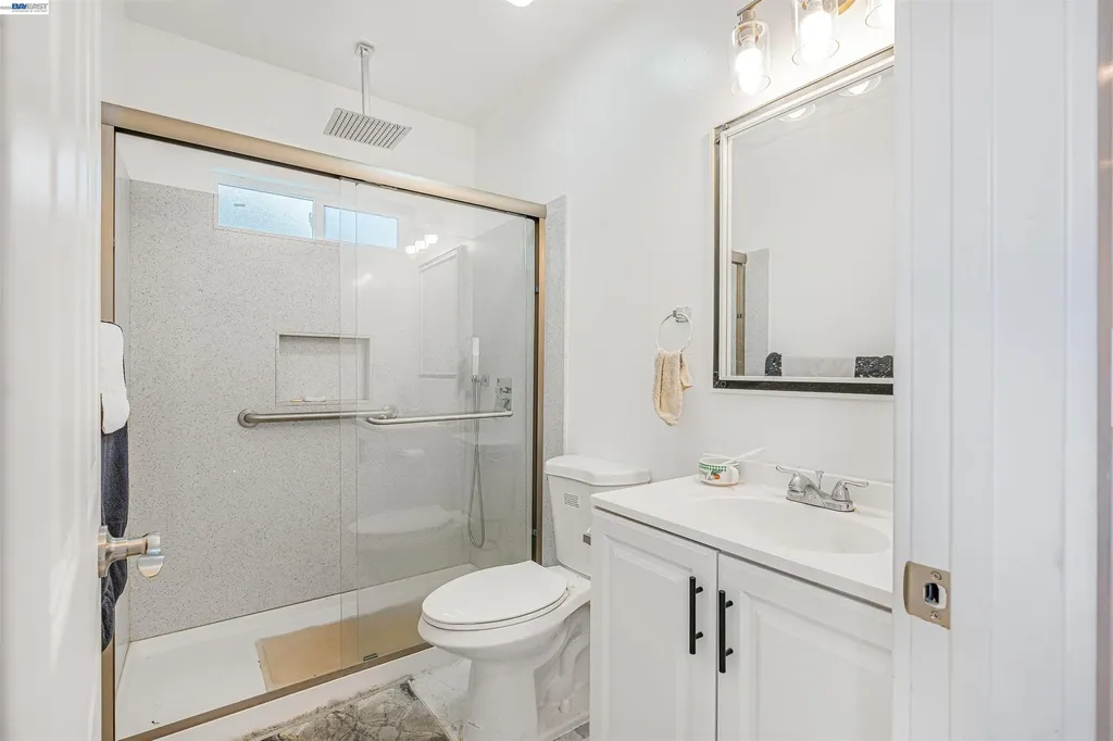 3035 Logan Street Oakland CA 94601