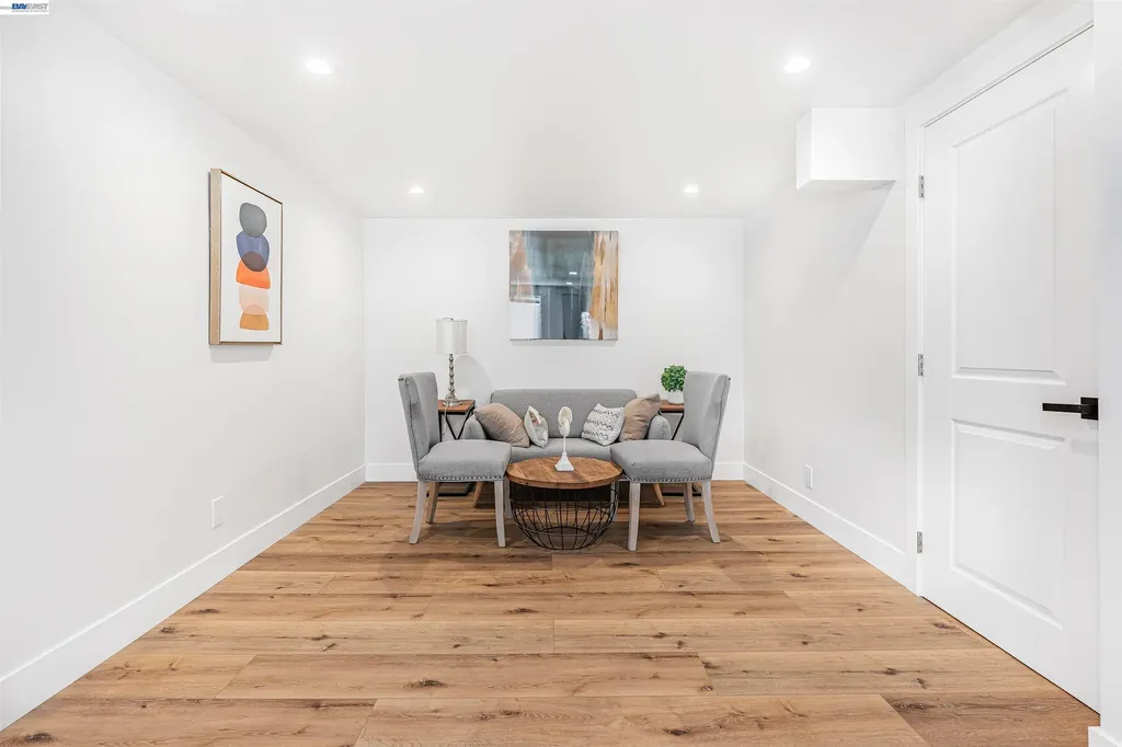 3035 Logan Street Oakland CA 94601