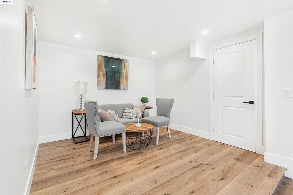 3035 Logan Street Oakland CA 94601