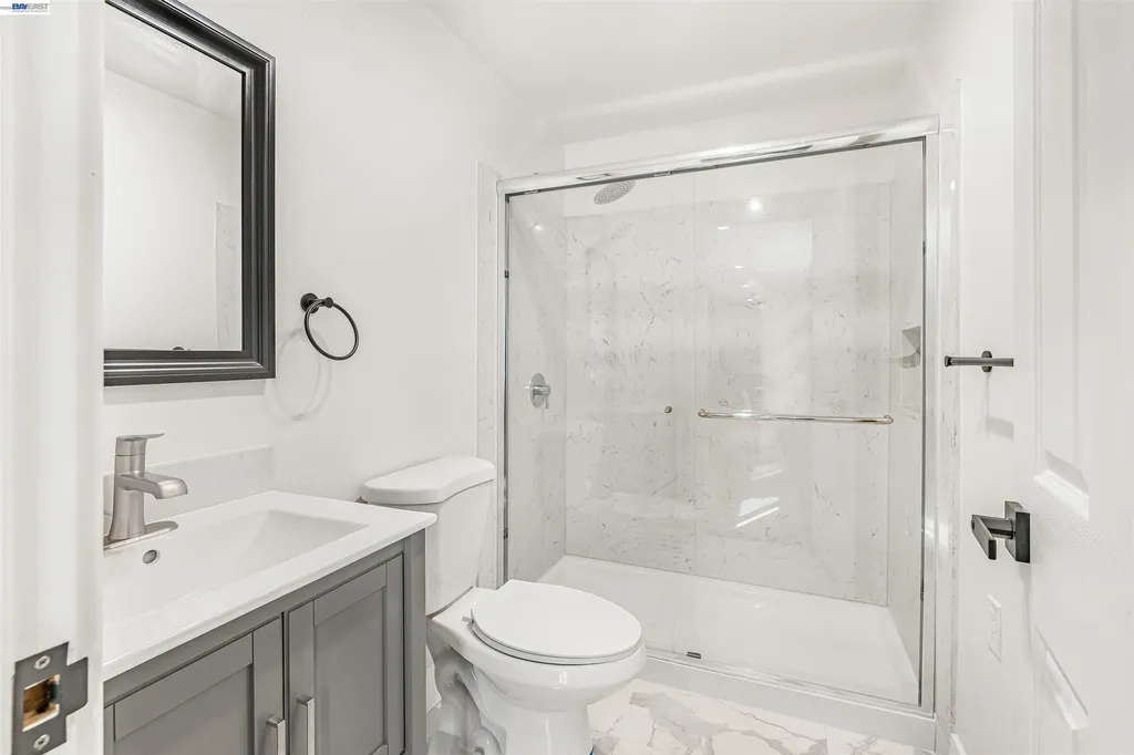 3035 Logan Street Oakland CA 94601