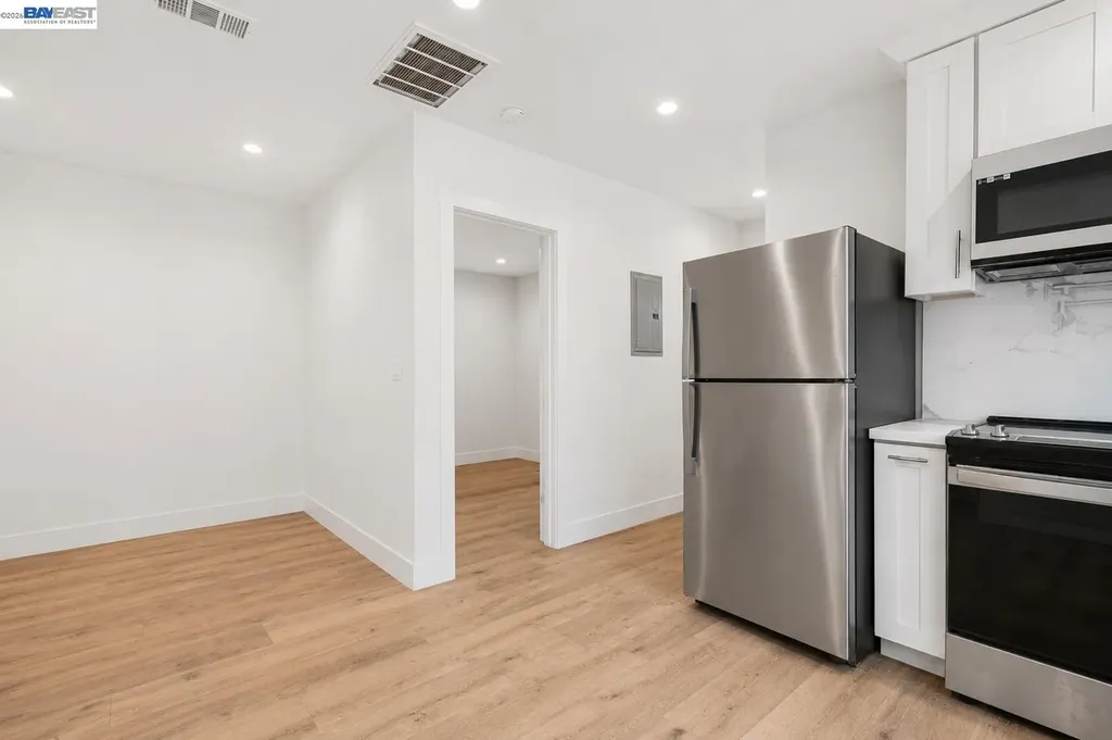 3035 Logan Street Oakland CA 94601