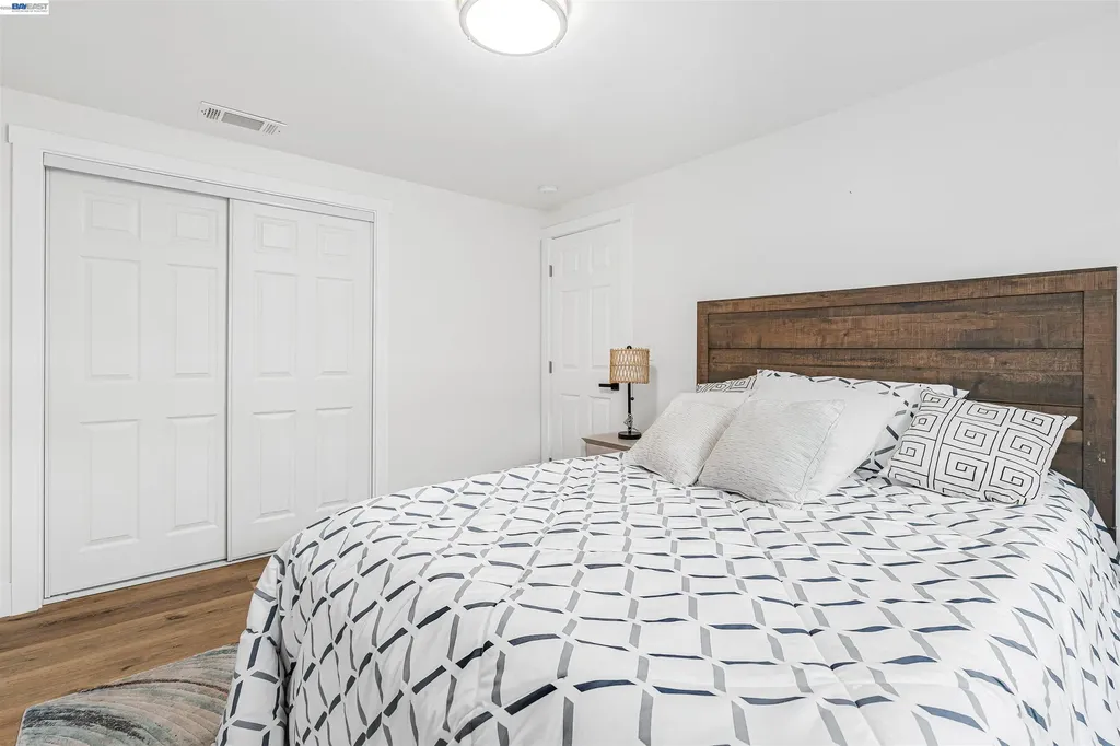 3035 Logan Street Oakland CA 94601