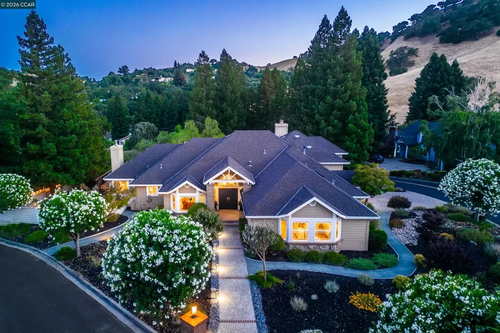 Lafayette CA, 70 Ridgecrest Court