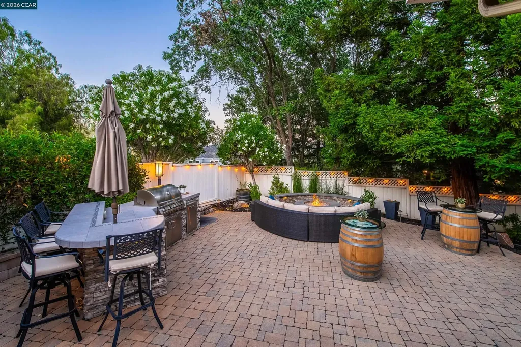 70 Ridgecrest Court Lafayette CA 94549